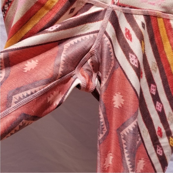 Niyama Sol southwestern Geometric Pattern capris size small - Picture 4 of 5